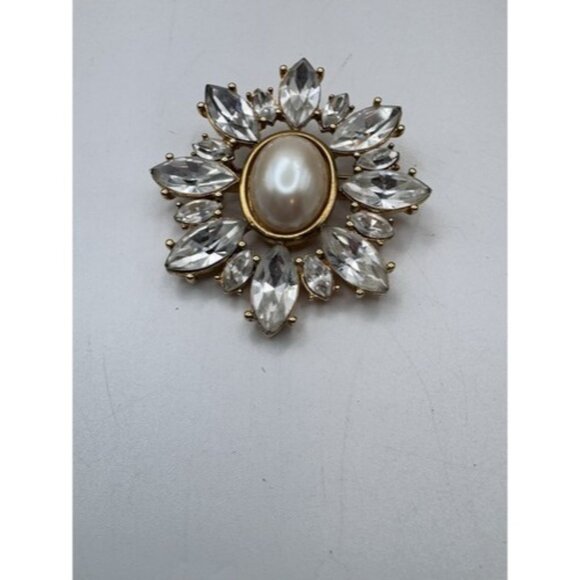 Monet Pin Brooch Star Flower Silver Tone Plastic Faux Pearl Rhinestones 2” - Picture 8 of 8